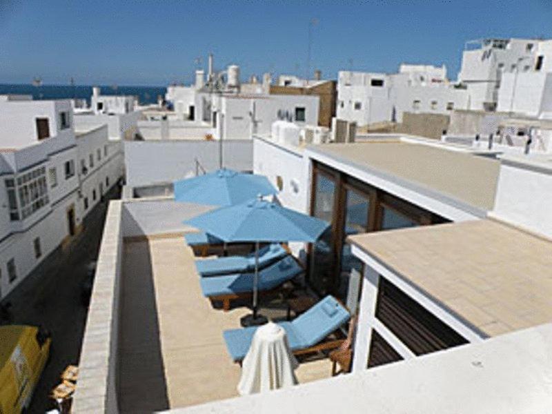 Hostal Extramuros Conil De La Frontera Exterior photo