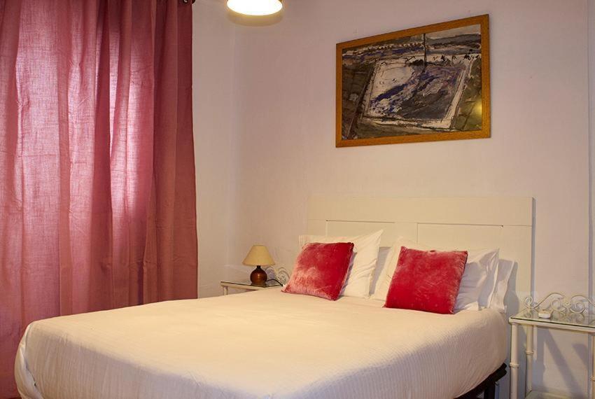 Hostal Extramuros Conil De La Frontera Exterior photo