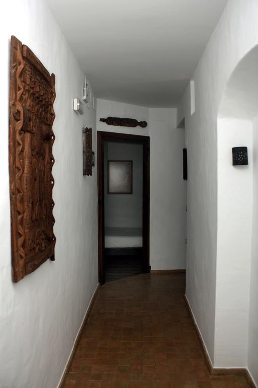 Hostal Extramuros Conil De La Frontera Exterior photo