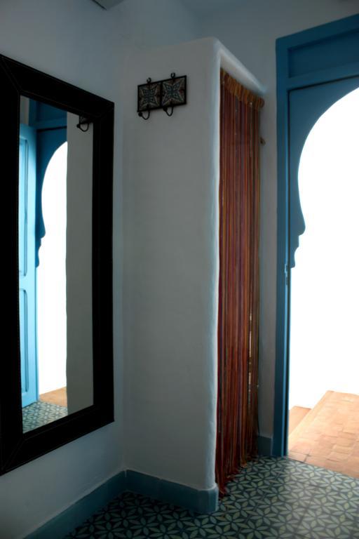 Hostal Extramuros Conil De La Frontera Exterior photo