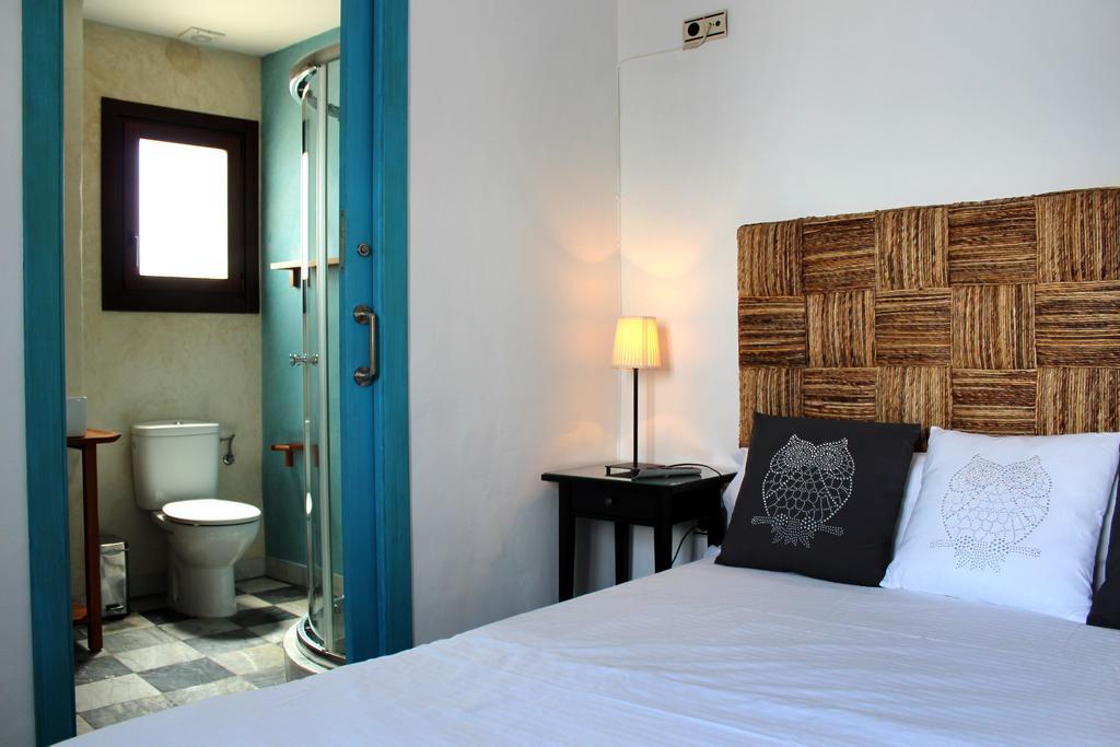Hostal Extramuros Conil De La Frontera Exterior photo